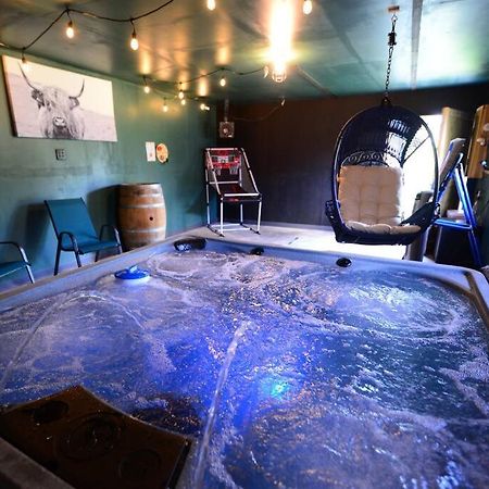 Cozy Cabin With Hottub At Cloverdale Cabins Hinckley Exterior foto