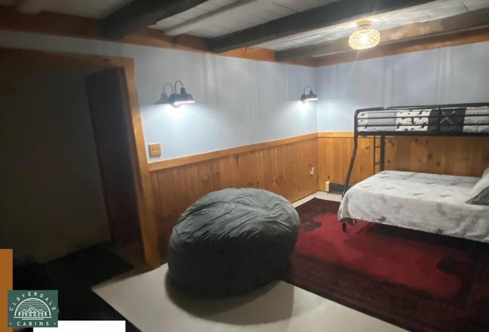 Cozy Cabin With Hottub At Cloverdale Cabins Hinckley Exterior foto