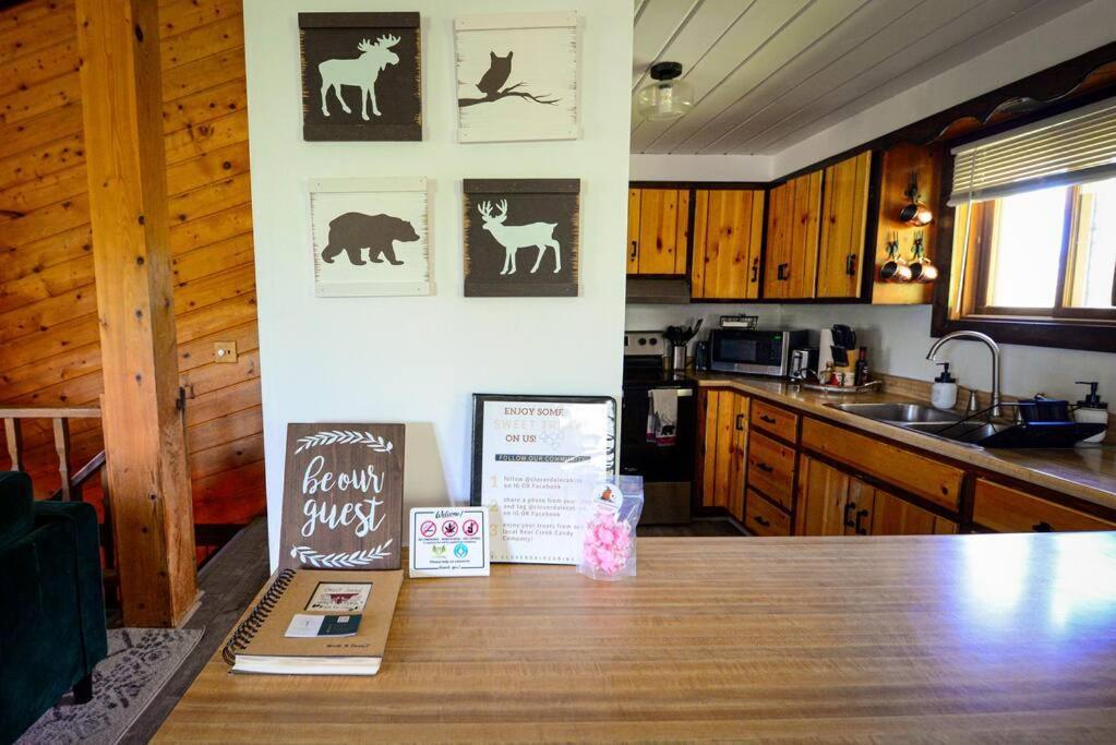 Cozy Cabin With Hottub At Cloverdale Cabins Hinckley Exterior foto